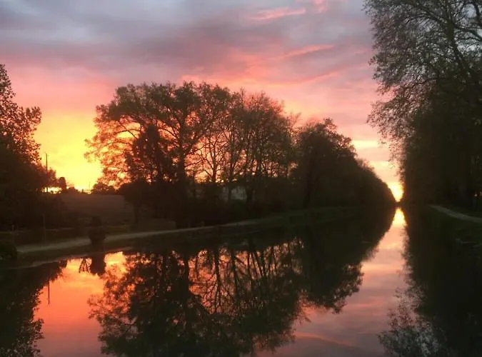 Le Jardin Du Controleur 홈스테이