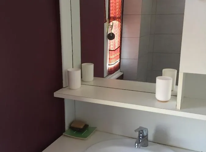 Séjour chez l'habitant Le Jardin Du Controleur *